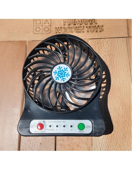 Şarjlı Mini Masaüstü Vantilatör – 3 Kademeli Hız Ayarı, Taşınabilir Fan (Siyah)