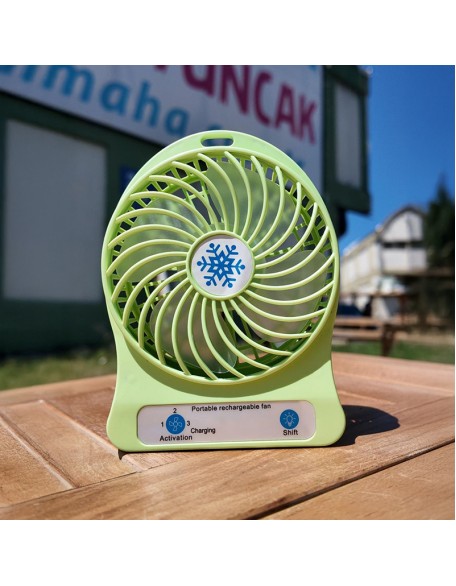 Şarjlı Mini Masaüstü Vantilatör – 3 Kademeli Hız Ayarı, Taşınabilir Fan (Yeşil)